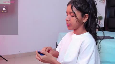 Snapshot of petite_esther chatting on 13, 1, 2025 Esther online show from 13, 1, 2025