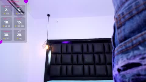 Snapshot of petite_esther chatting on 27, 9, 2025 Esther online show from 27, 9, 2025