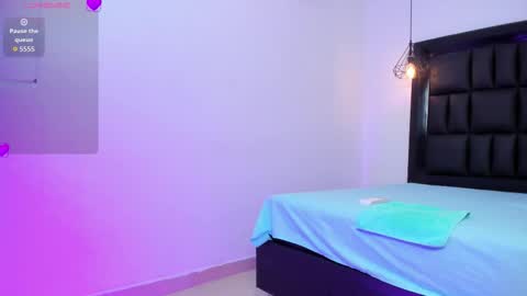 Snapshot of petite_esther chatting on 3, 10, 2025 Esther online show from 3, 10, 2025