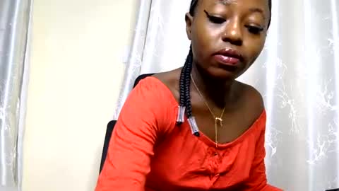 Snapshot of petite_freakette chatting on 14, 6, 2026 Moon online show from 14, 6, 2026