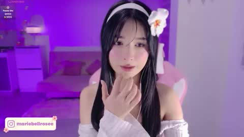 Snapshot of petite_marie_ chatting on 20, 5, 2026 petite_marie_ online show from 20, 5, 2026