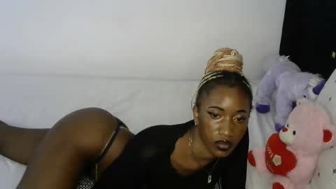 petite_princes online show from 3, 12, 2024