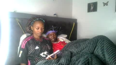 petite_queen69 online show from 23, 6, 2026
