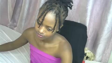 petite_star2 online show from 15, 11, 2025