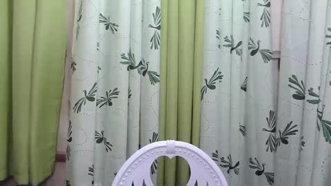 Snapshot of petite_trish chatting on 22, 1, 2025 trish online show from 22, 1, 2025