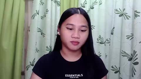Snapshot of petite_trish chatting on 31, 1, 2025 trish online show from 31, 1, 2025