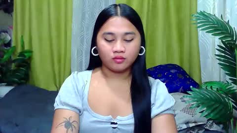 Snapshot of petite_trish chatting on 22, 9, 2025 trish online show from 22, 9, 2025