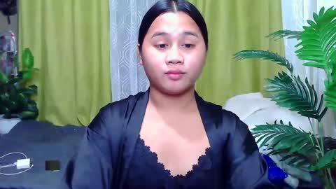 Snapshot of petite_trish chatting on 28, 9, 2025 trish online show from 28, 9, 2025