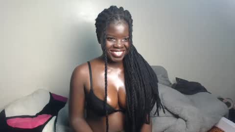 petitebeautyy online show from 25, 5, 2026