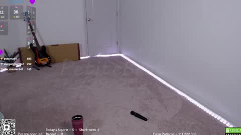 Snapshot of petitebrat chatting on 30, 12, 2024 PiperAvery online show from 30, 12, 2024