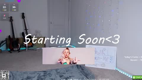 Snapshot of petitebrat chatting on 22, 2, 2025 PiperAvery online show from 22, 2, 2025