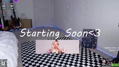 Snapshot of petitebrat chatting on 5, 3, 2025 PiperAvery online show from 5, 3, 2025