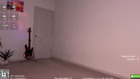 Snapshot of petitebrat chatting on 15, 11, 2025 PiperAvery online show from 15, 11, 2025