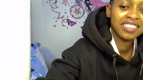 Snapshot of petitecaramell chatting on 17, 5, 2026 Caramel online show from 17, 5, 2026