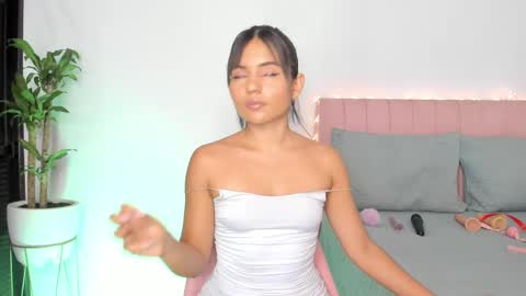 Danna  online show from 25, 2, 2025