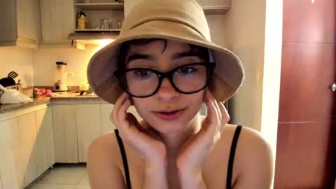 Snapshot of petitee_lunna chatting on 30, 6, 2026 Lunna online show from 30, 6, 2026