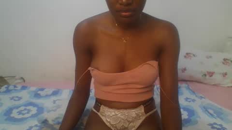 Snapshot of petiteediva chatting on 3, 3, 2026 diva online show from 3, 3, 2026