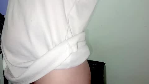 Snapshot of petiteivoryqueen chatting on 17, 7, 2026 danna online show from 17, 7, 2026