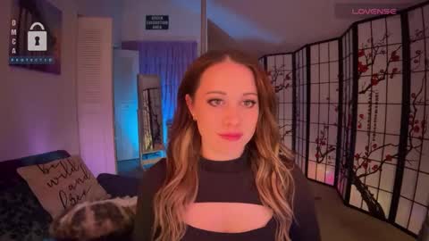 Snapshot of petitejewel chatting on 16, 12, 2024 Jules online show from 16, 12, 2024