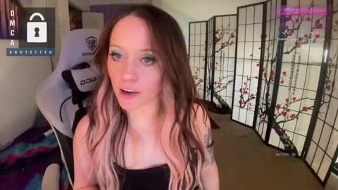 Snapshot of petitejewel chatting on 26, 2, 2025 Jules online show from 26, 2, 2025