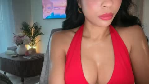 Snapshot of petiteprincess659846 chatting on 27, 6, 2026 PetitePrincess online show from 27, 6, 2026