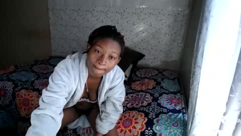 Snapshot of petitesammy chatting on 10, 6, 2026 petitesammy online show from 10, 6, 2026