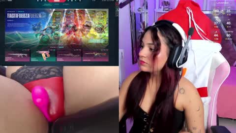 Snapshot of petitesofia_ chatting on 14, 12, 2024 Sofia online show from 14, 12, 2024