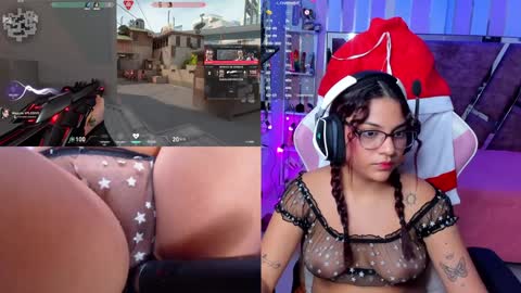 Snapshot of petitesofia_ chatting on 18, 12, 2024 Sofia online show from 18, 12, 2024