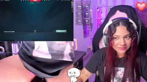 Snapshot of petitesofia_ chatting on 22, 2, 2025 Sofia online show from 22, 2, 2025
