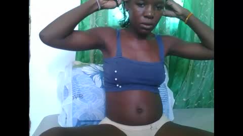 petitesweetchiq online show from 27, 11, 2025