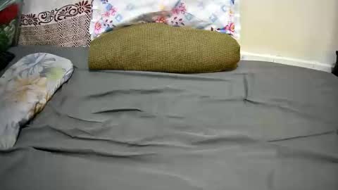 petitetasha online show from 1, 12, 2025