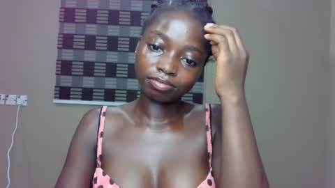 petitexxebony online show from 27, 6, 2026