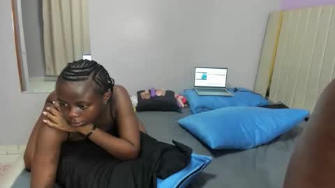 Cayennee online show from 8, 4, 2026