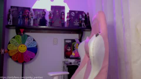 i.. .U can call me Nick ....    Help me to reach 200 thumbs up online show from 17, 9, 2025