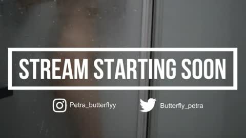 Snapshot of petra_butterfly chatting on 26, 4, 2026 i.. .U can call me Nick .... Help me to reach 200 thumbs up online show from 26, 4, 2026