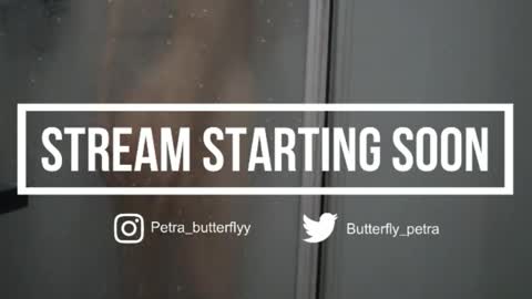 Snapshot of petra_butterfly chatting on 13, 5, 2026 i.. .U can call me Nick .... Help me to reach 200 thumbs up online show from 13, 5, 2026