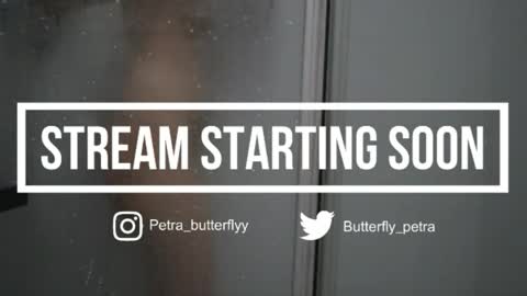 Snapshot of petra_butterfly chatting on 24, 5, 2026 i.. .U can call me Nick .... Help me to reach 200 thumbs up online show from 24, 5, 2026