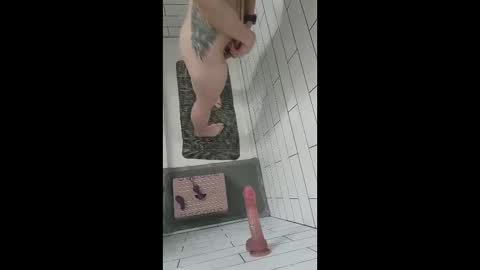 Snapshot of phantasypharrah chatting on 17, 2, 2025 PharrahFR online show from 17, 2, 2025