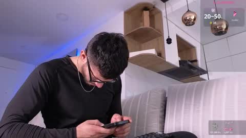 phantom_bigger1 online show from 29, 10, 2025