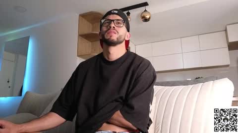 phantom_bigger1 online show from 10, 2, 2026