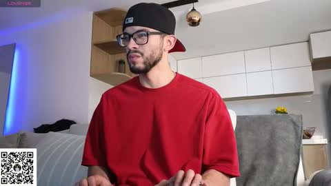 phantom_bigger1 online show from 25, 2, 2026