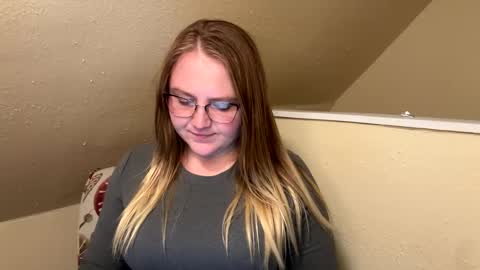 Snapshot of phatassblond chatting on 4, 2, 2025 PhatAssBlond online show from 4, 2, 2025