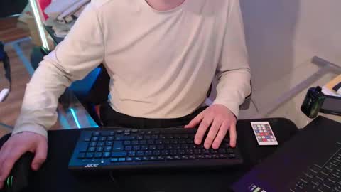 Snapshot of phenixxx33 chatting on 23, 5, 2026 Pheonixxx online show from 23, 5, 2026