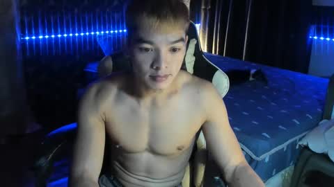Snapshot of philhotbody chatting on 18, 1, 2025 AJ online show from 18, 1, 2025