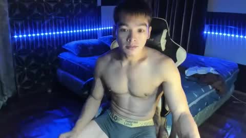 Snapshot of philhotbody chatting on 25, 1, 2025 AJ online show from 25, 1, 2025