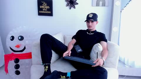 Snapshot of philiprich chatting on 17, 12, 2024 philiprich online show from 17, 12, 2024