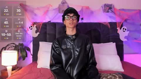 Snapshot of phillicious_ chatting on 17, 10, 2025 Phillip online show from 17, 10, 2025