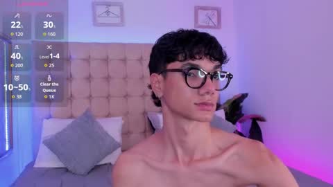 Snapshot of phillicious_ chatting on 5, 11, 2025 Phillip online show from 5, 11, 2025