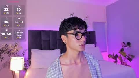 Snapshot of phillicious_ chatting on 21, 11, 2025 Phillip online show from 21, 11, 2025