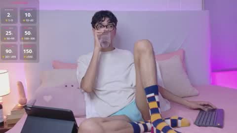 Snapshot of phillicious_ chatting on 6, 7, 2026 Phillip online show from 6, 7, 2026